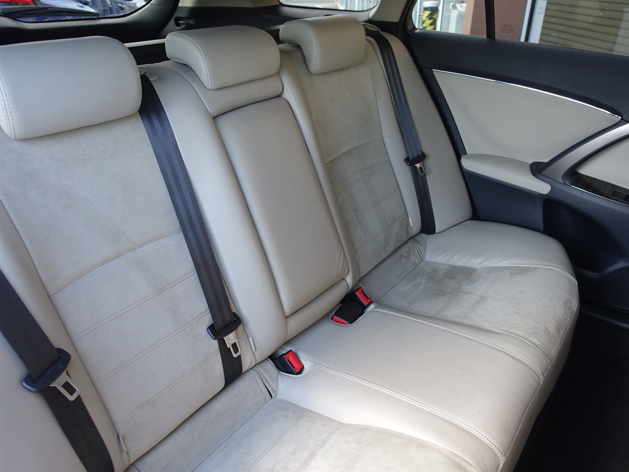 2012 Toyota Avensis