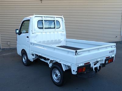 2022 Daihatsu Hijet - Thumbnail