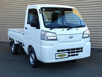 2022 Daihatsu Hijet - Thumbnail