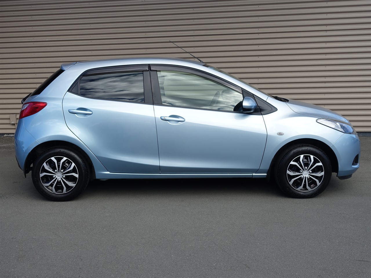 2010 Mazda Demio