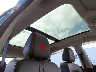 2022 MG ZST - Thumbnail