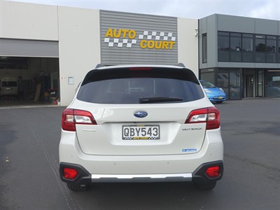2018 Subaru Outback - Thumbnail