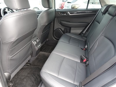 2018 Subaru Outback - Thumbnail