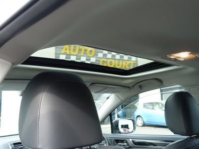 2018 Subaru Outback - Thumbnail