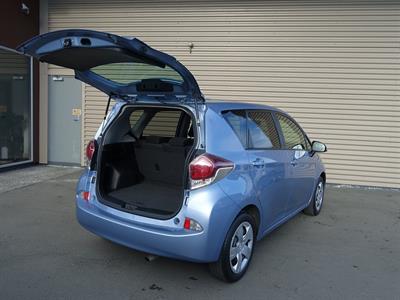 2015 Toyota Ractis - Thumbnail