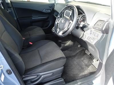 2015 Toyota Ractis - Thumbnail