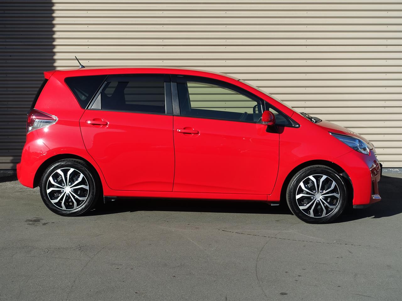2015 Toyota Ractis