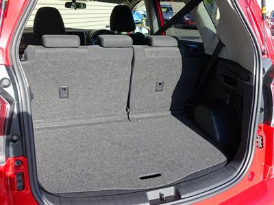 2015 Toyota Ractis - Thumbnail