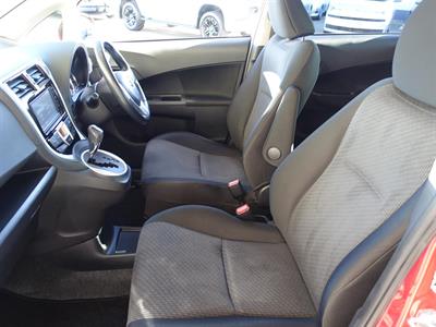 2015 Toyota Ractis - Thumbnail