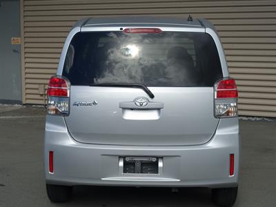 2016 Toyota Spade - Thumbnail