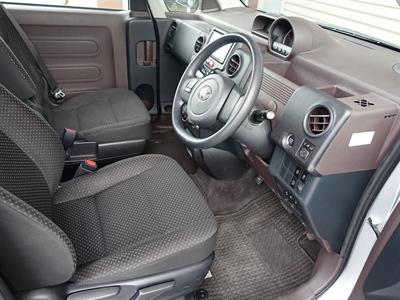 2016 Toyota Spade - Thumbnail