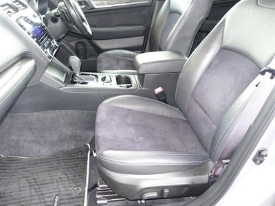 2020 Subaru Outback - Thumbnail