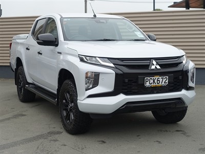 2022 Mitsubishi Triton - Thumbnail