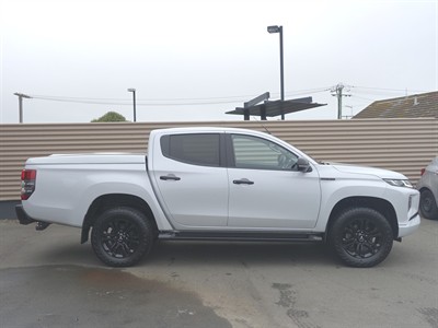 2022 Mitsubishi Triton - Thumbnail