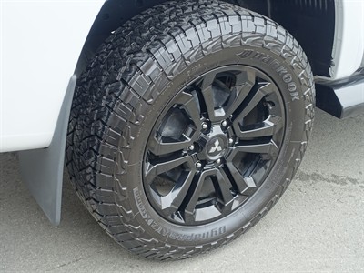 2022 Mitsubishi Triton - Thumbnail