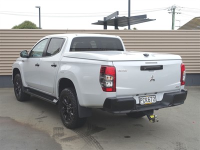 2022 Mitsubishi Triton - Thumbnail