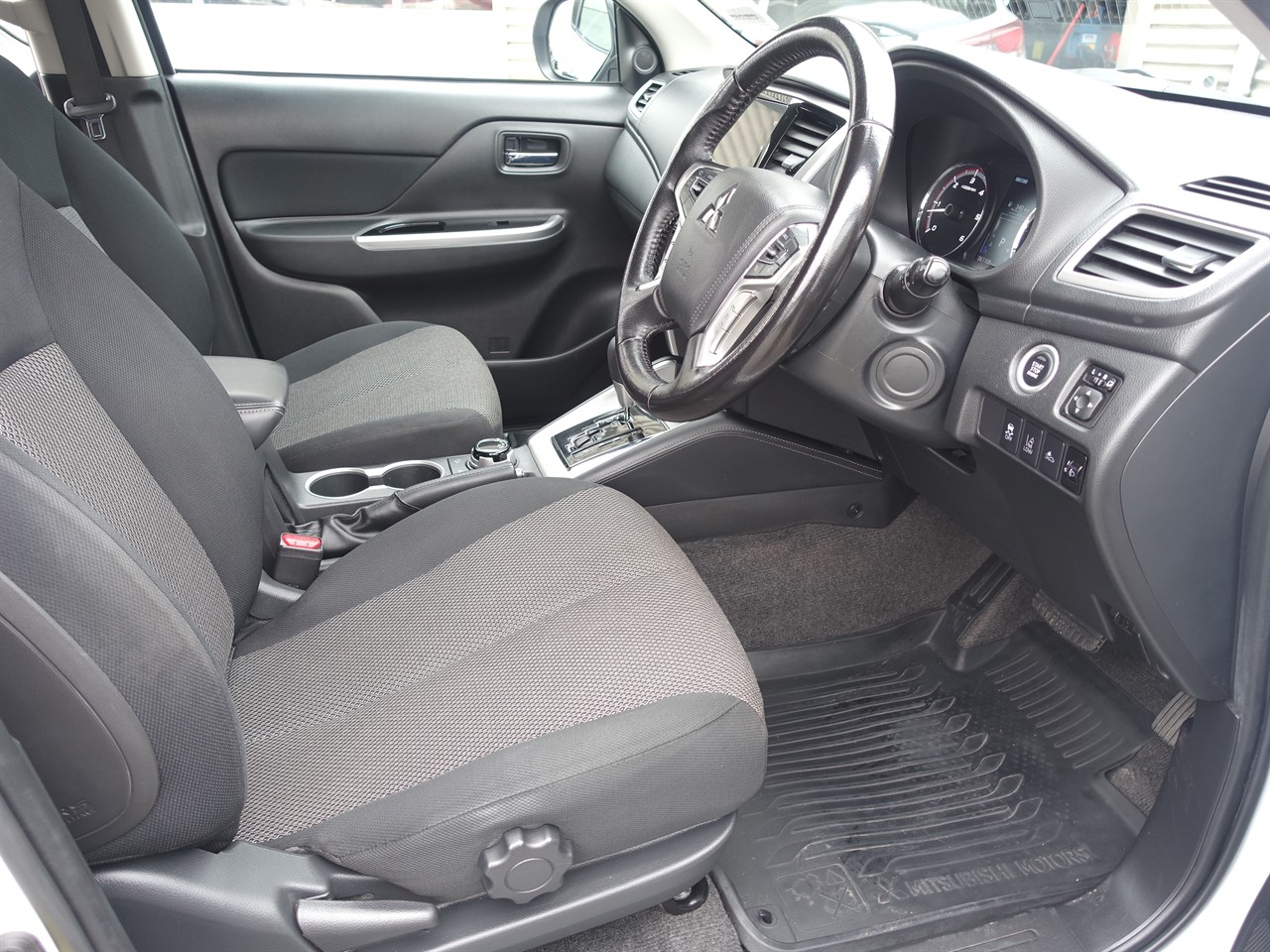 2022 Mitsubishi Triton