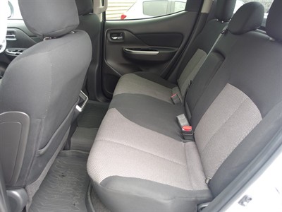 2022 Mitsubishi Triton - Thumbnail