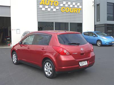 2005 Nissan Tiida - Thumbnail