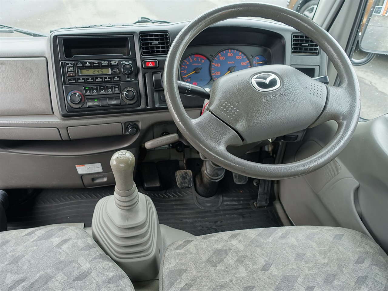 2001 Mazda Titan