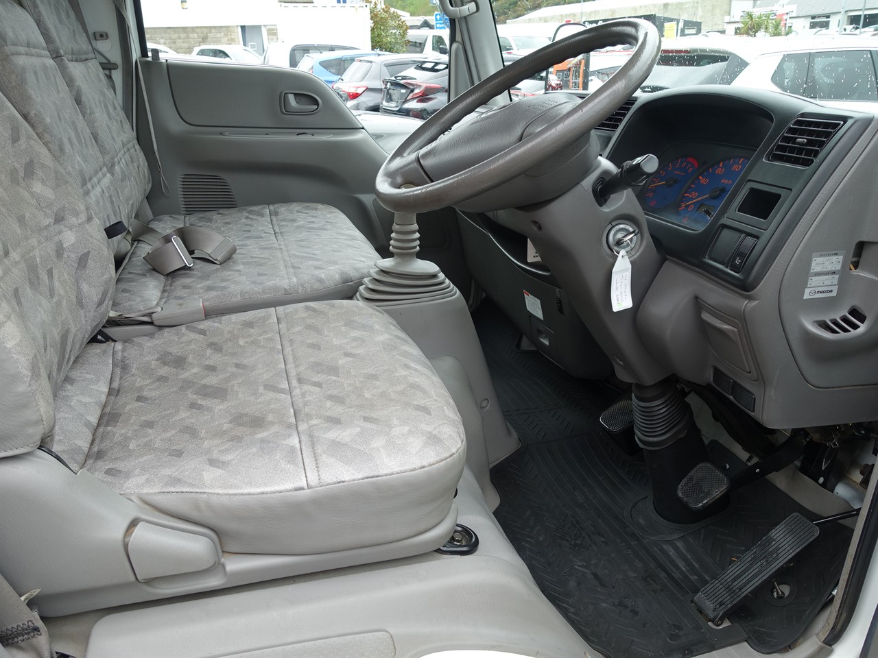 2001 Mazda Titan