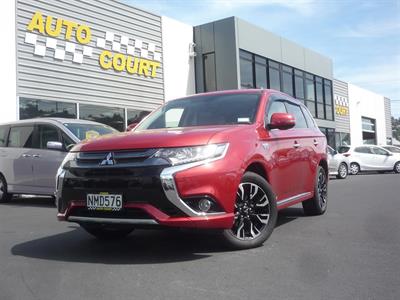 2015 Mitsubishi Outlander PHEV - Thumbnail