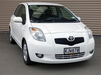 2006 Toyota Yaris - Thumbnail