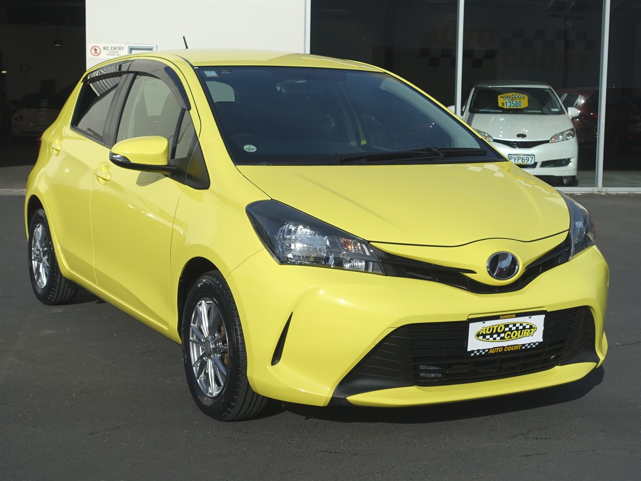 2016 Toyota Vitz