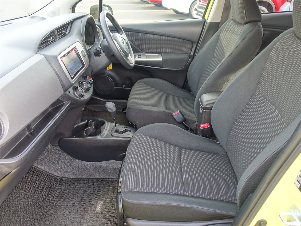 2016 Toyota Vitz