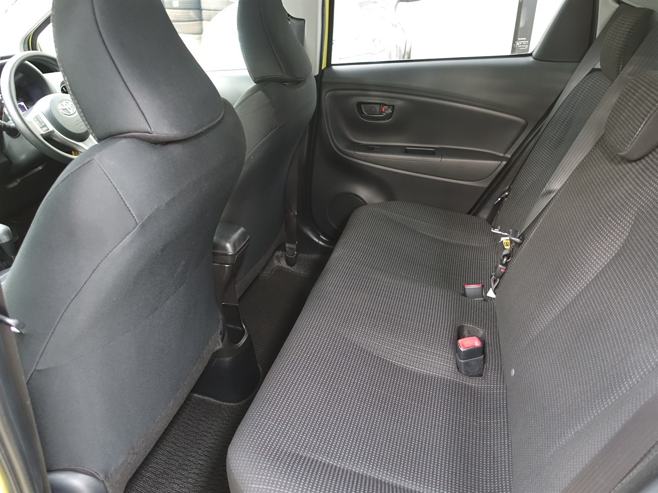 2016 Toyota Vitz