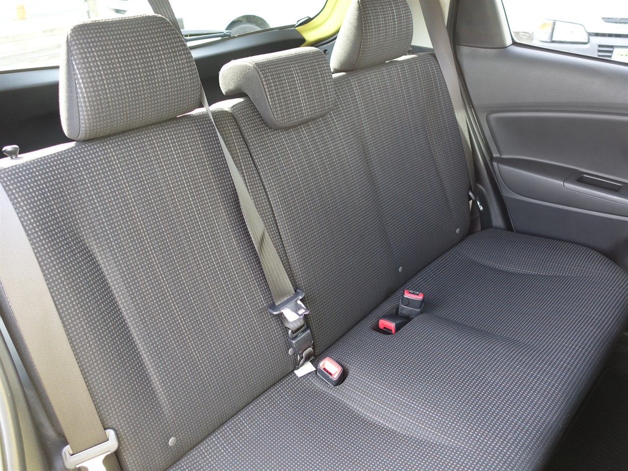 2016 Toyota Vitz