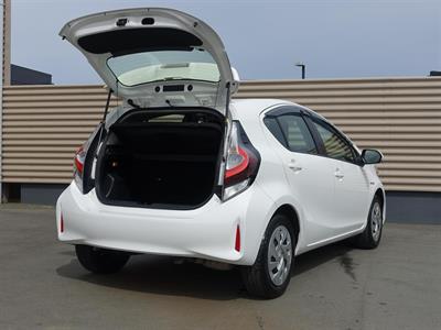 2020 Toyota Aqua - Thumbnail