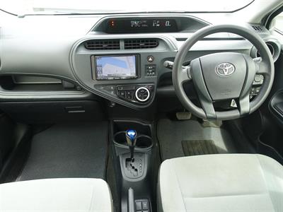 2020 Toyota Aqua - Thumbnail