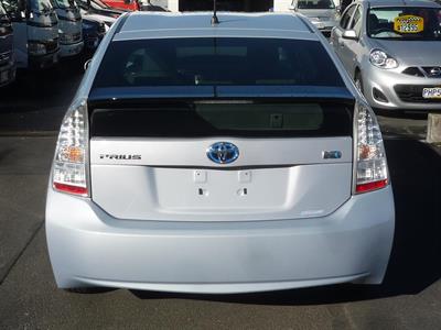 2010 Toyota Prius - Thumbnail