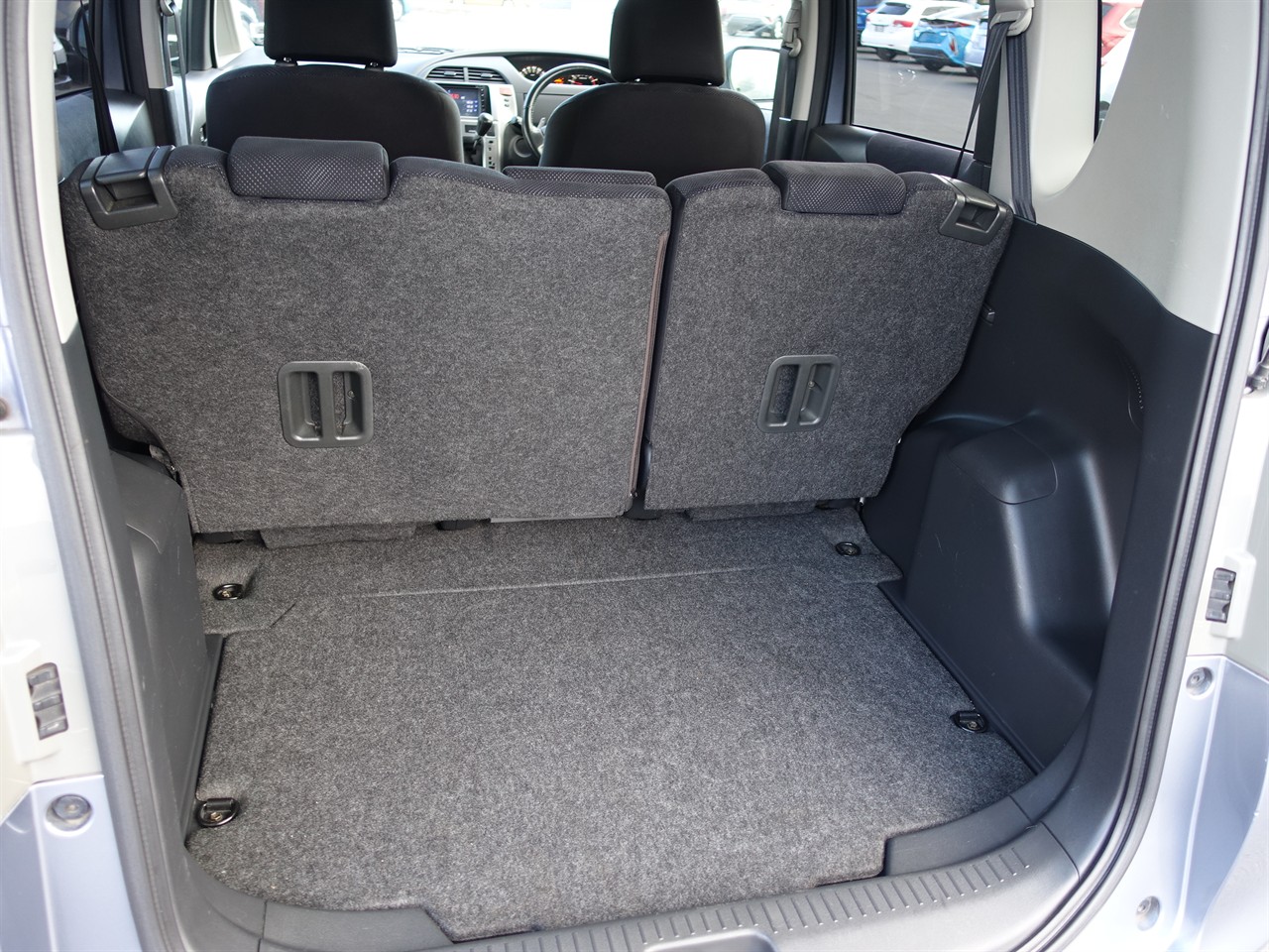2005 Toyota Ractis