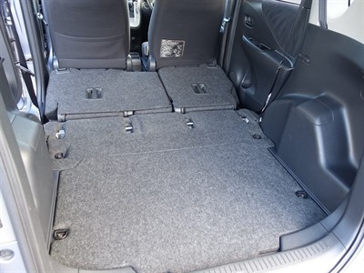2005 Toyota Ractis - Thumbnail