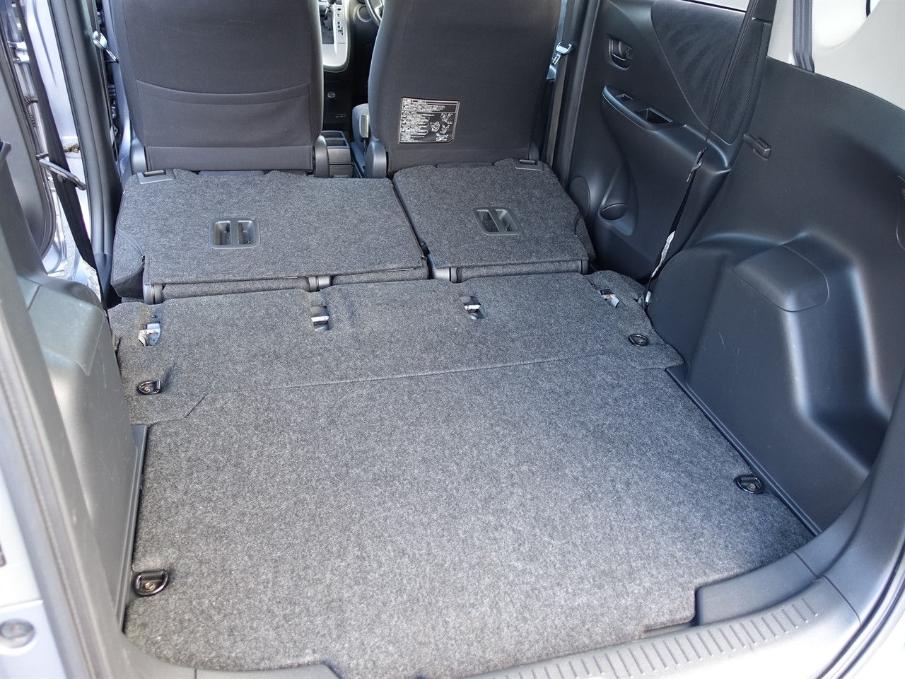 2005 Toyota Ractis