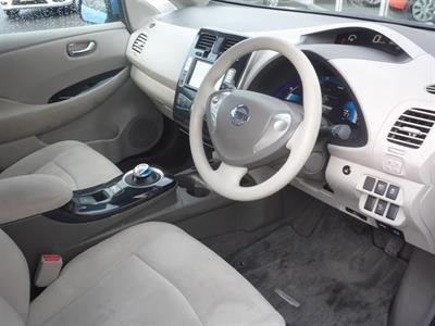2011 Nissan Leaf - Thumbnail