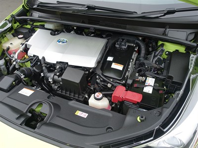 2017 Toyota Prius - Thumbnail