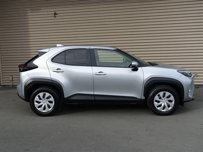 2022 Toyota Yaris - Thumbnail
