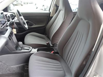 2022 Toyota Yaris - Thumbnail