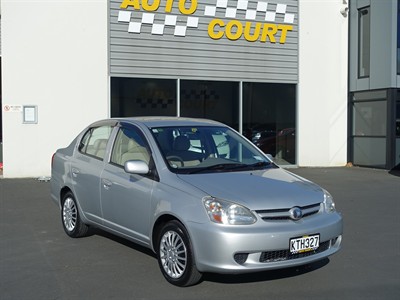 2004 Toyota Platz