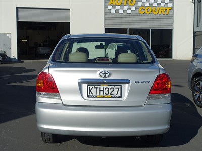 2004 Toyota Platz - Thumbnail