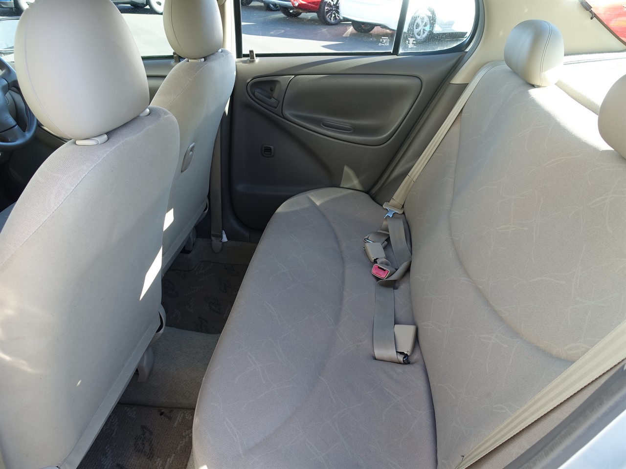 2004 Toyota Platz