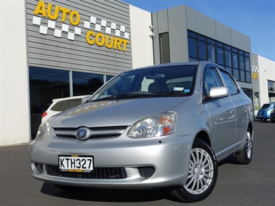 2004 Toyota Platz - Thumbnail