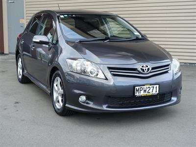2010 Toyota Auris - Thumbnail