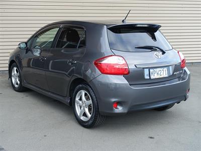 2010 Toyota Auris - Thumbnail