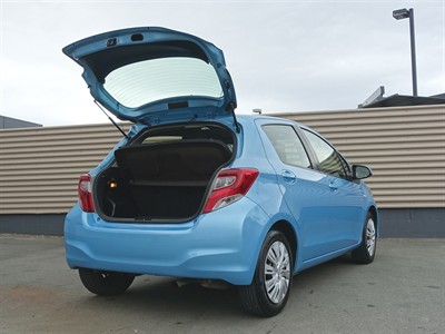 2015 Toyota Yaris - Thumbnail