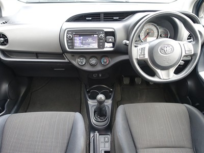 2015 Toyota Yaris - Thumbnail