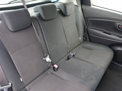 2015 Toyota Yaris - Thumbnail